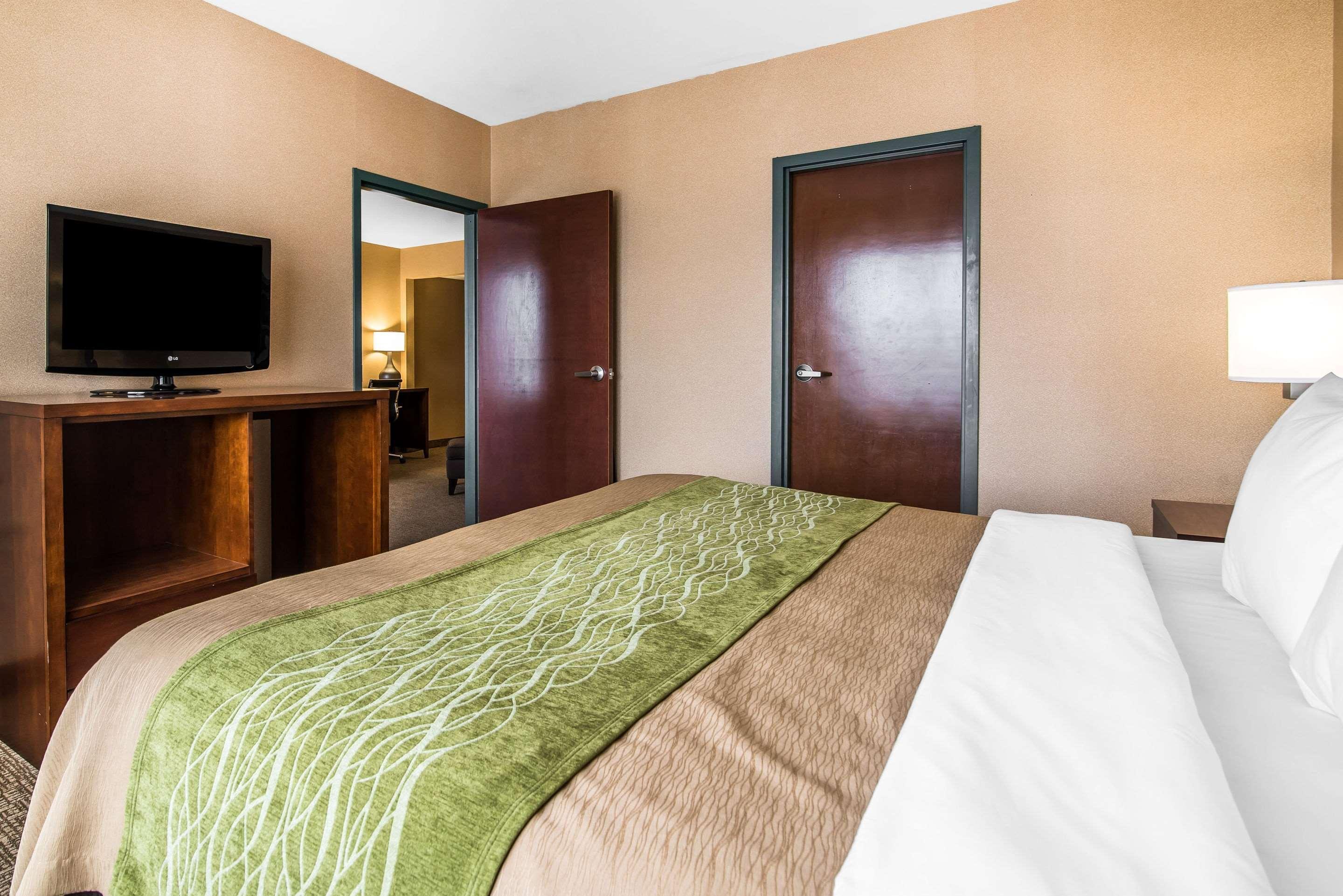 Quality Inn & Suites Towanda Экстерьер фото
